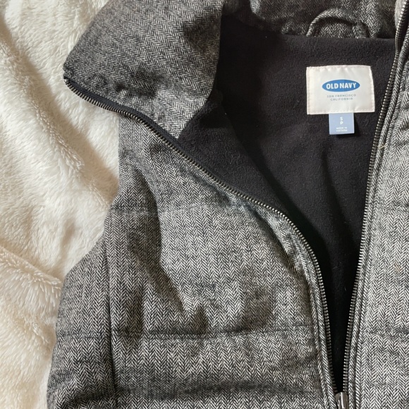Old Navy patterned Winter Vest - Picture 2 of 2